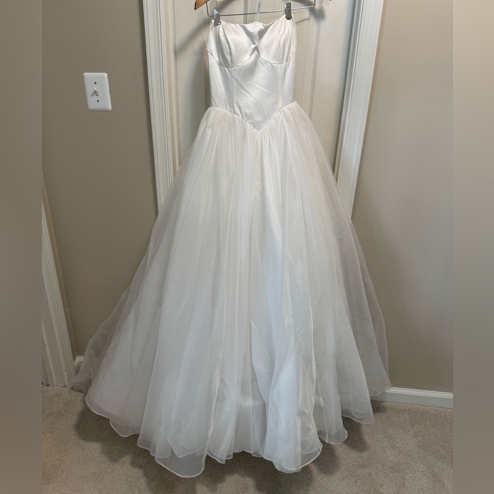 Sherri Hill Elegant White Dress